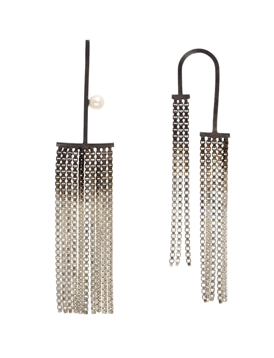 Asymmetric Shikaku Chain Drop Earrings – Silver & Pearl