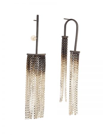Asymmetric Shikaku Chain Drop Earrings – Silver & Pearl