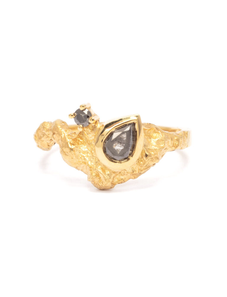 Lyra Ring – Yellow Gold & Salt and Pepper Diamond