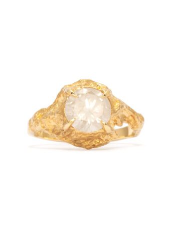 Aurora Ring – Yellow Gold & Opalescent Diamond