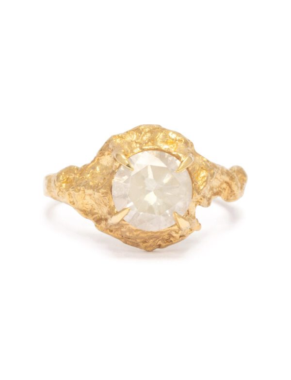 Aurora Ring – Yellow Gold & Opalescent Diamond