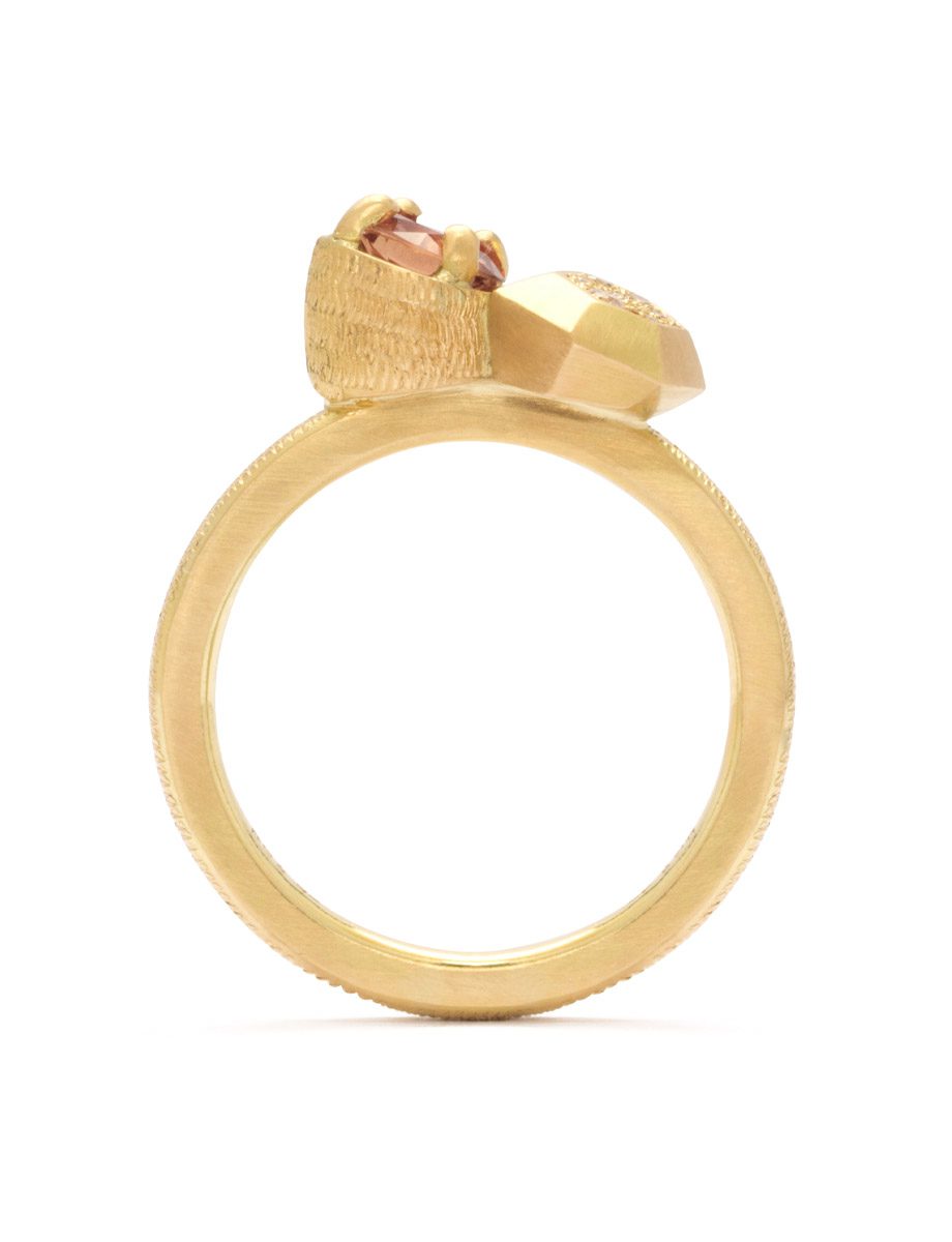 Angle & Index Ring – Yellow Gold & Peach Sapphire