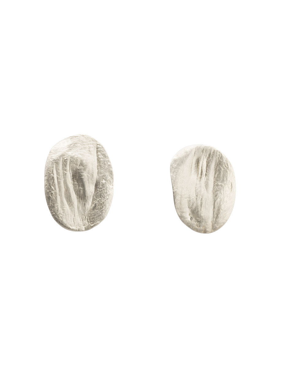 Desire Lines Stud Earrings – White Gold