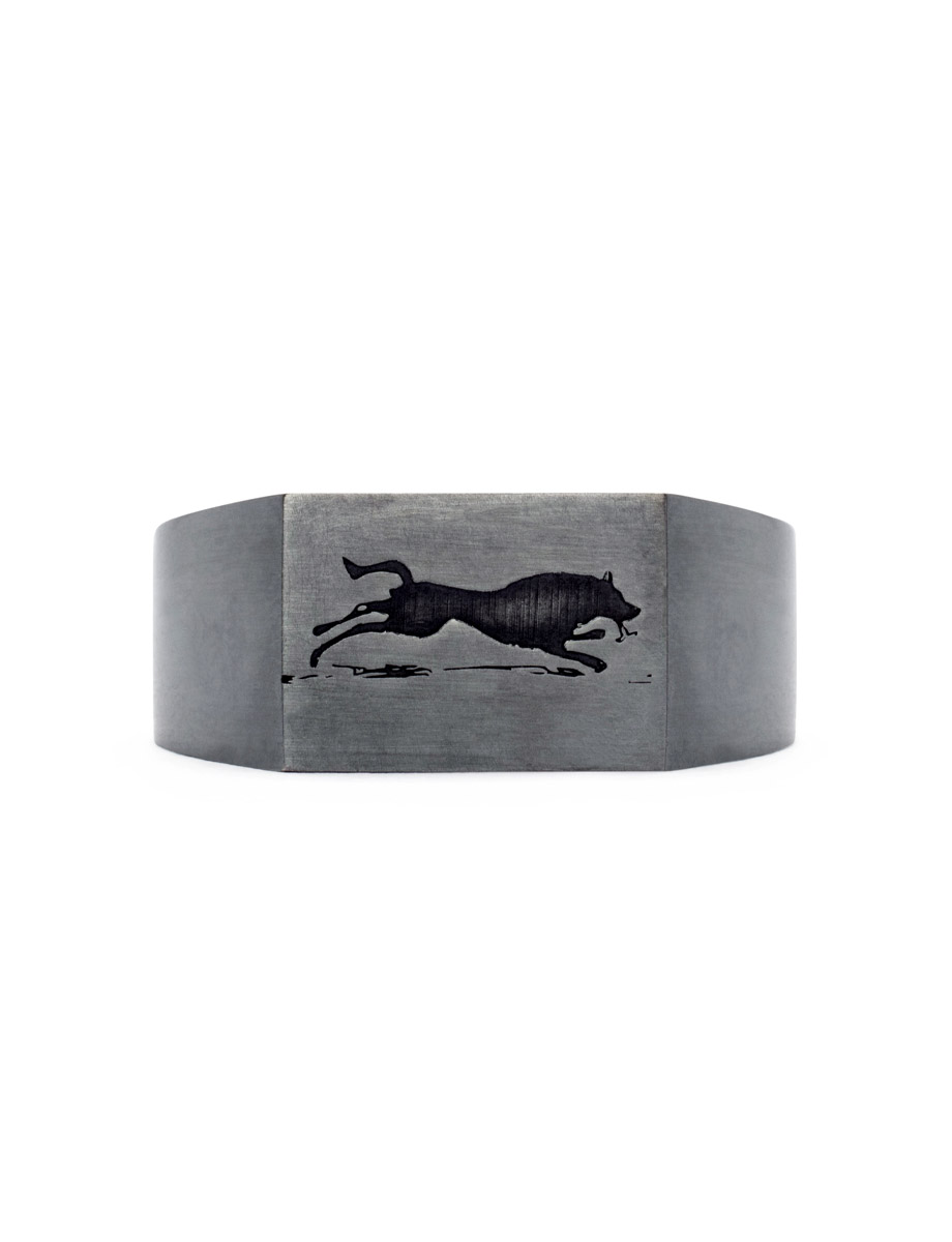 Black Dog Ring – Blackened Silver