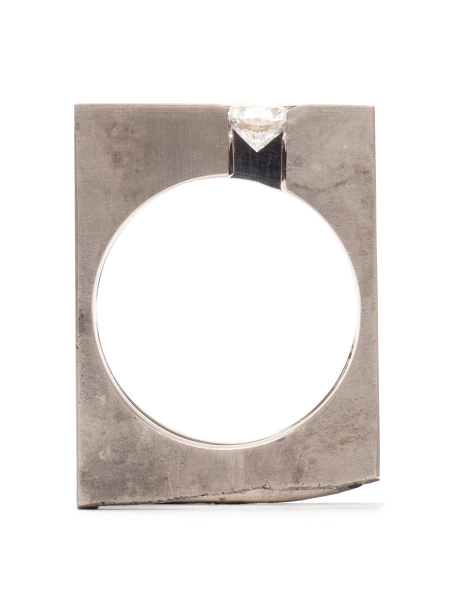 Béton Brut – White Gold & Diamond