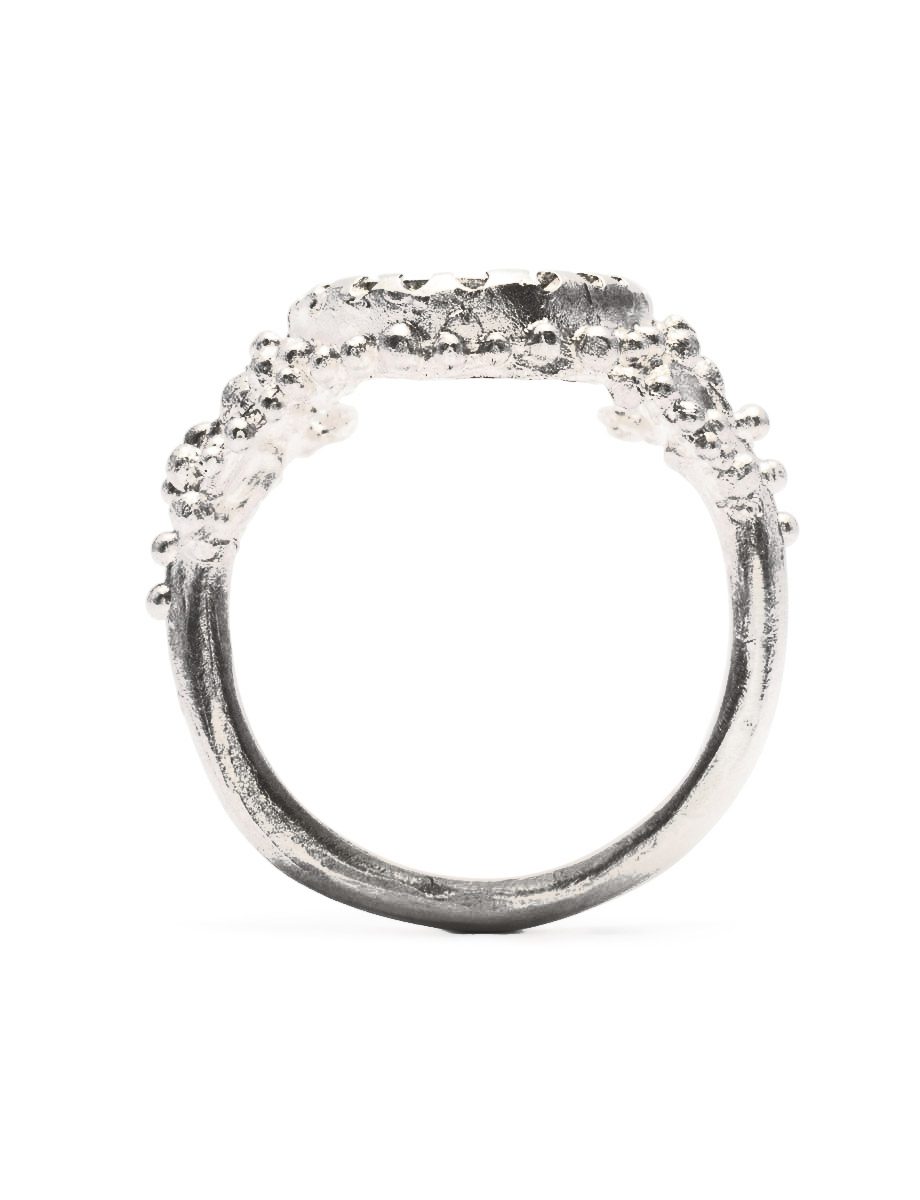 Heroine’s Blackened Silver Detailed Ring