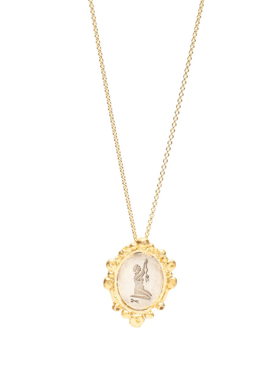 Heroine’s Decorative Pendant Necklace