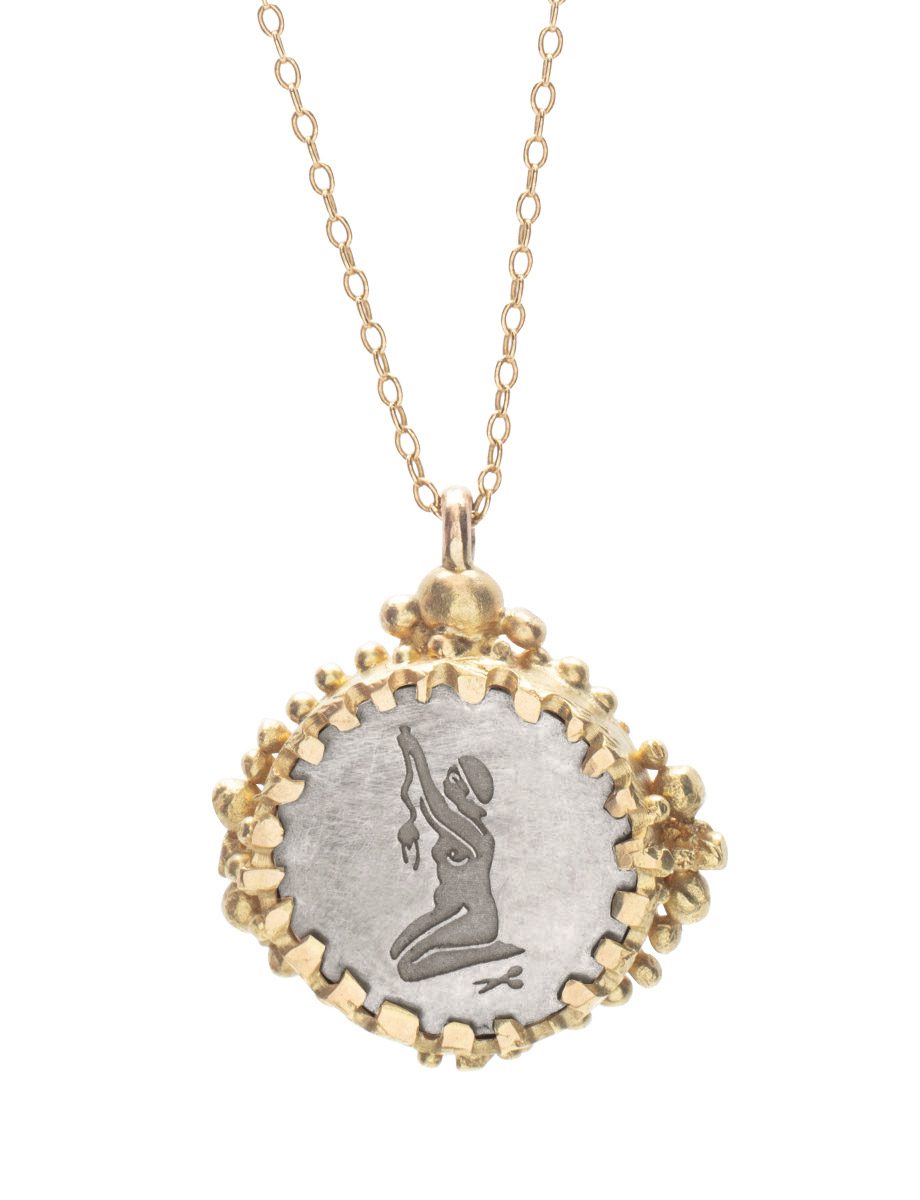 Heroine’s Round Coin Pendant Necklace