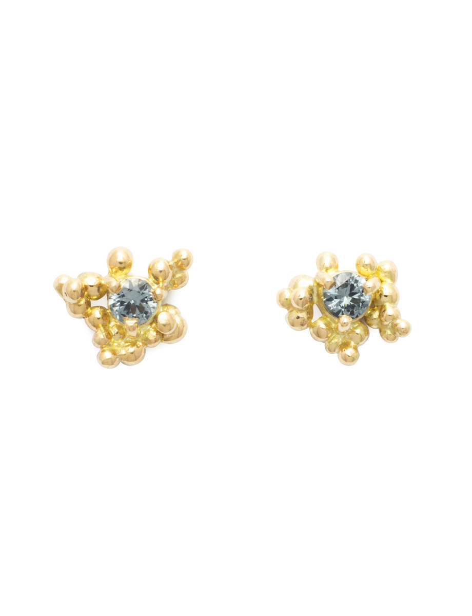 Granule Stud Earrings – Yellow Gold & Blue-Grey Spinel