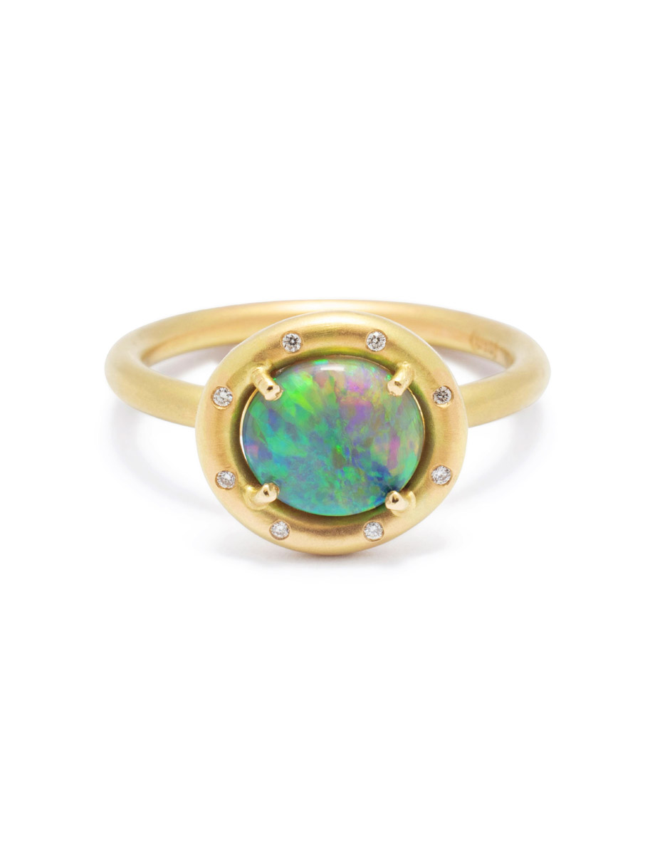 Aureola Ring – Yellow Gold & Lightening Ridge Opal