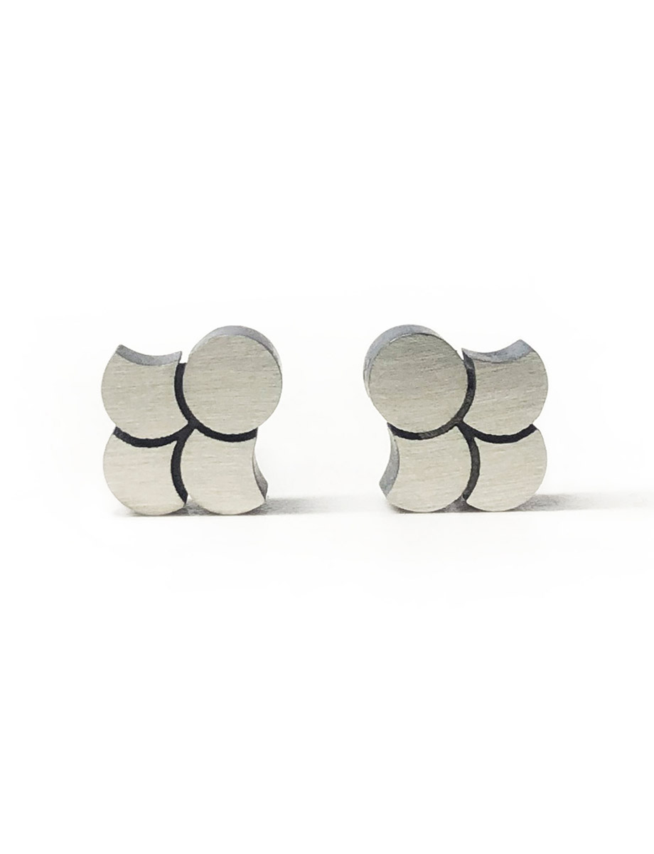 Elementis Aqua Stud Earrings – Silver