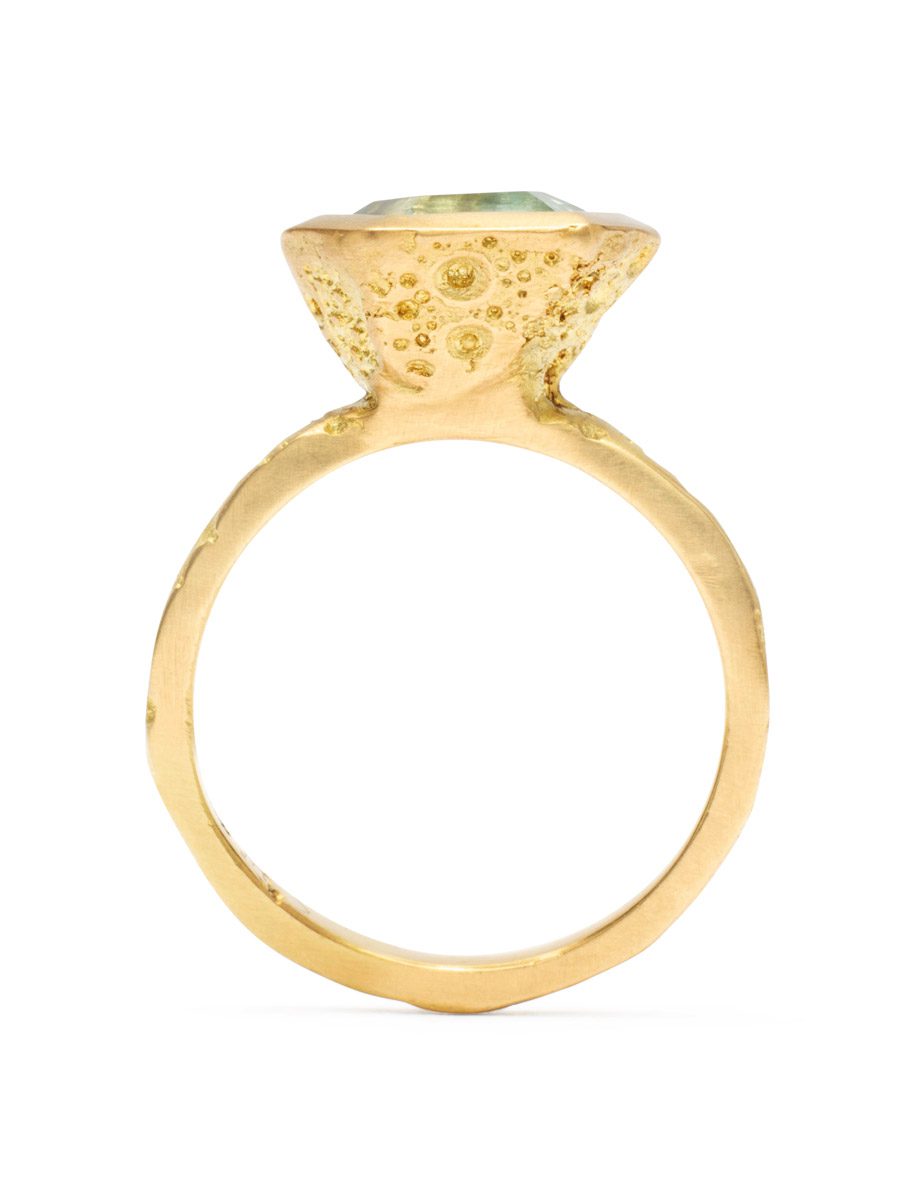 Lagoon Ring – Yellow Gold & Aquamarine