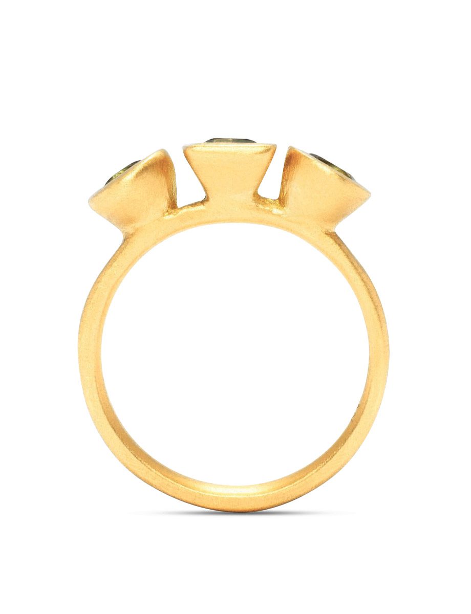 Trilogy Ring – Yellow Gold & Parti Sapphire