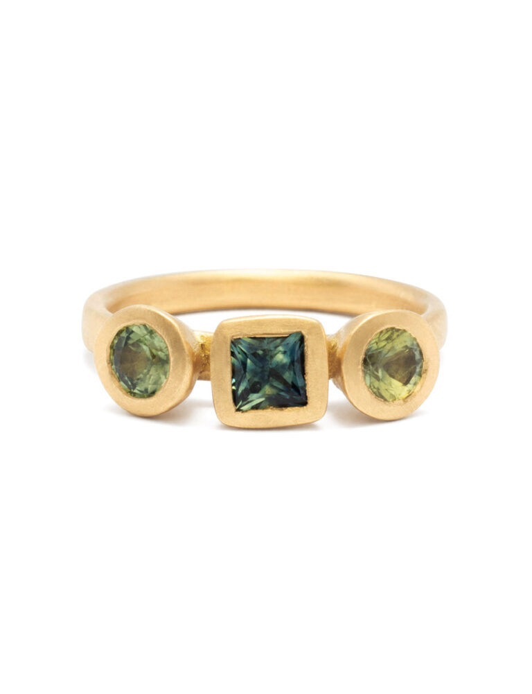 Trilogy Ring – Yellow Gold & Parti Sapphire