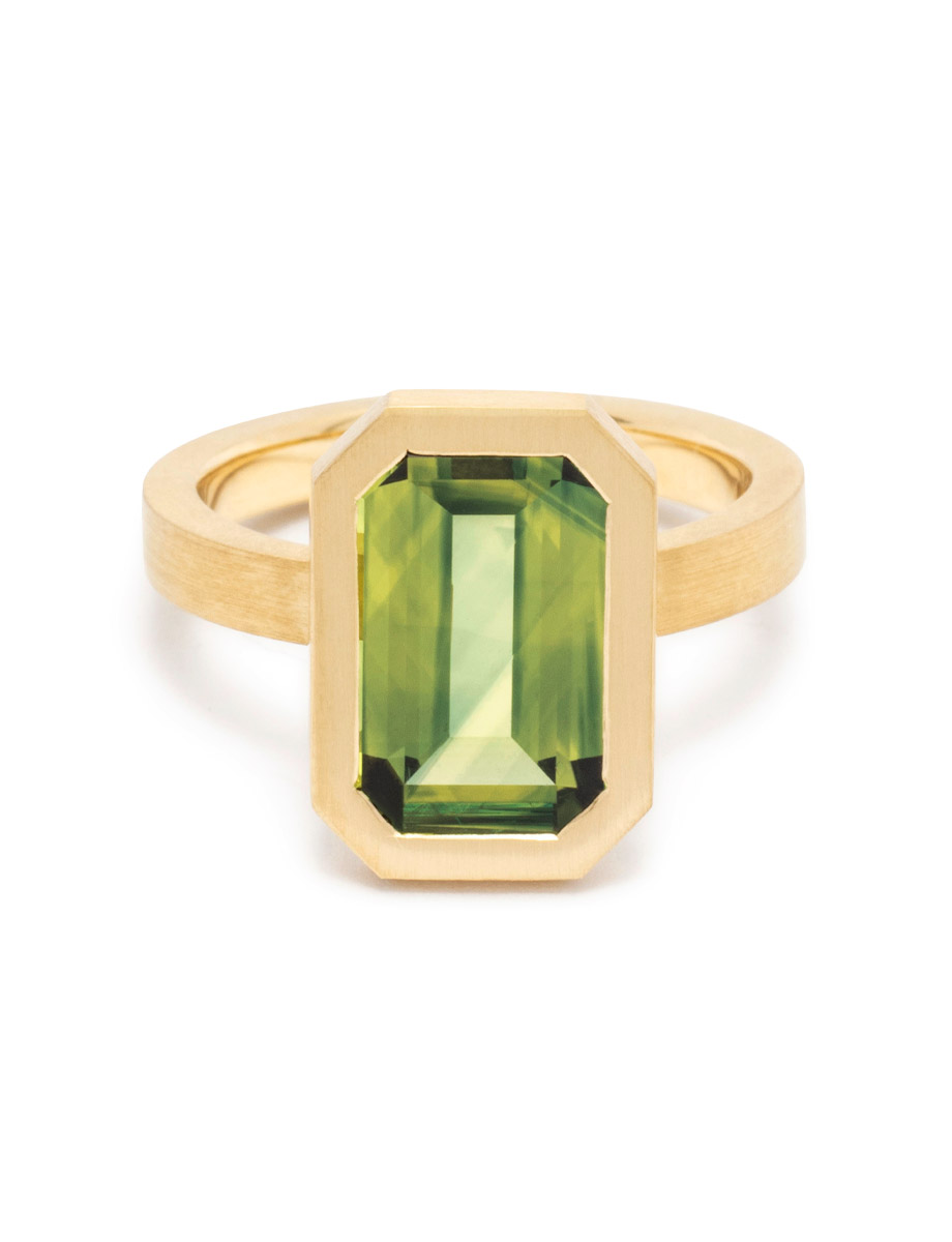 iRIS Emerald Cut Ring – Yellow Gold & Green Sapphire