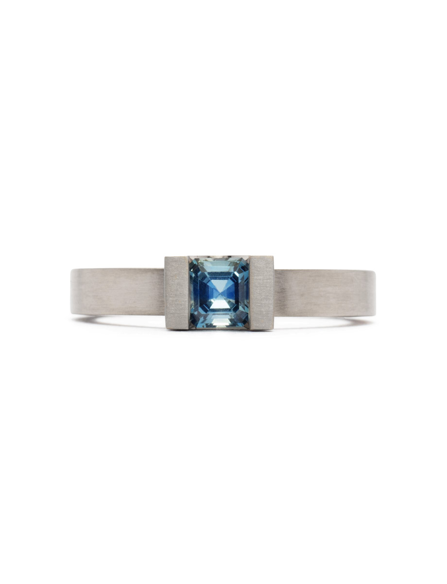 Curve Set Ring – Blue Montana Sapphire