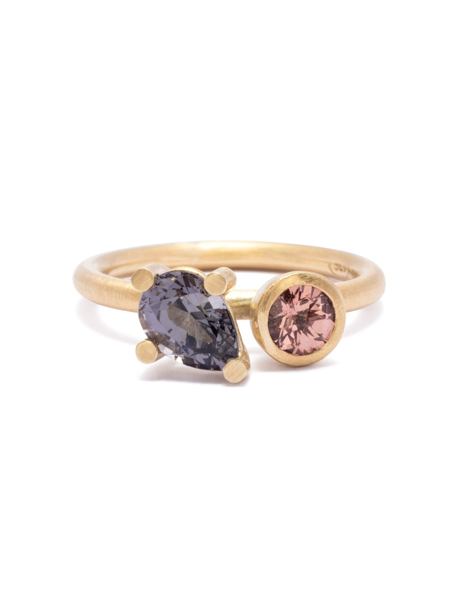 Side by Side Ring – Grey & Peach Spinel