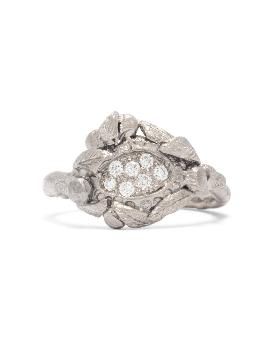 Love Token Ring – White Gold & Diamond