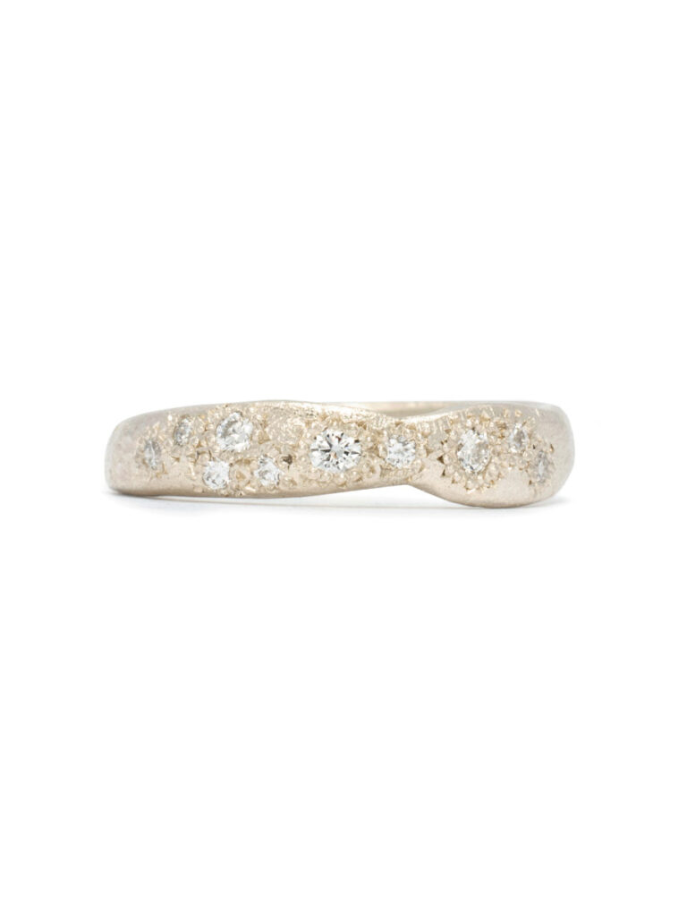 Thin Random Ring – White Gold & Diamond