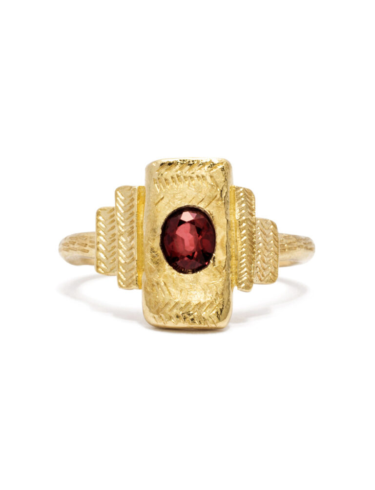 Storylines Ring – Yellow Gold & Ruby