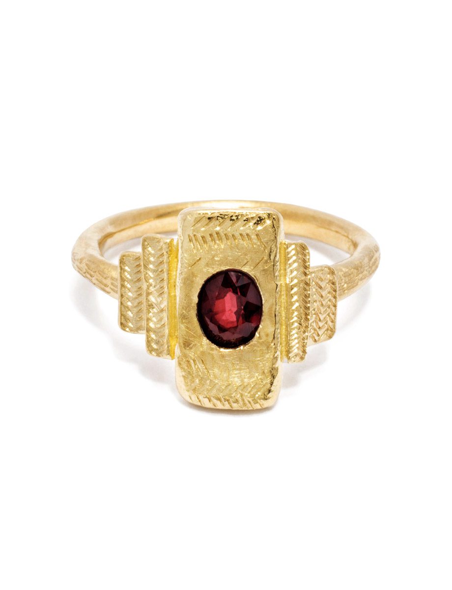 Storylines Ring – Yellow Gold & Ruby
