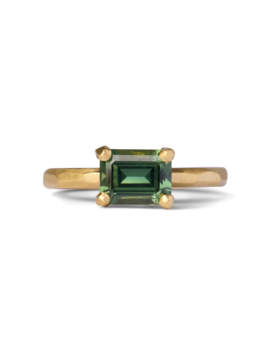 Four Claw Ring – Sage Green Sapphire