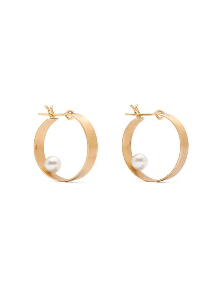 Medium Shikaku Square Hoop Earrings – Yellow Gold & Pearl