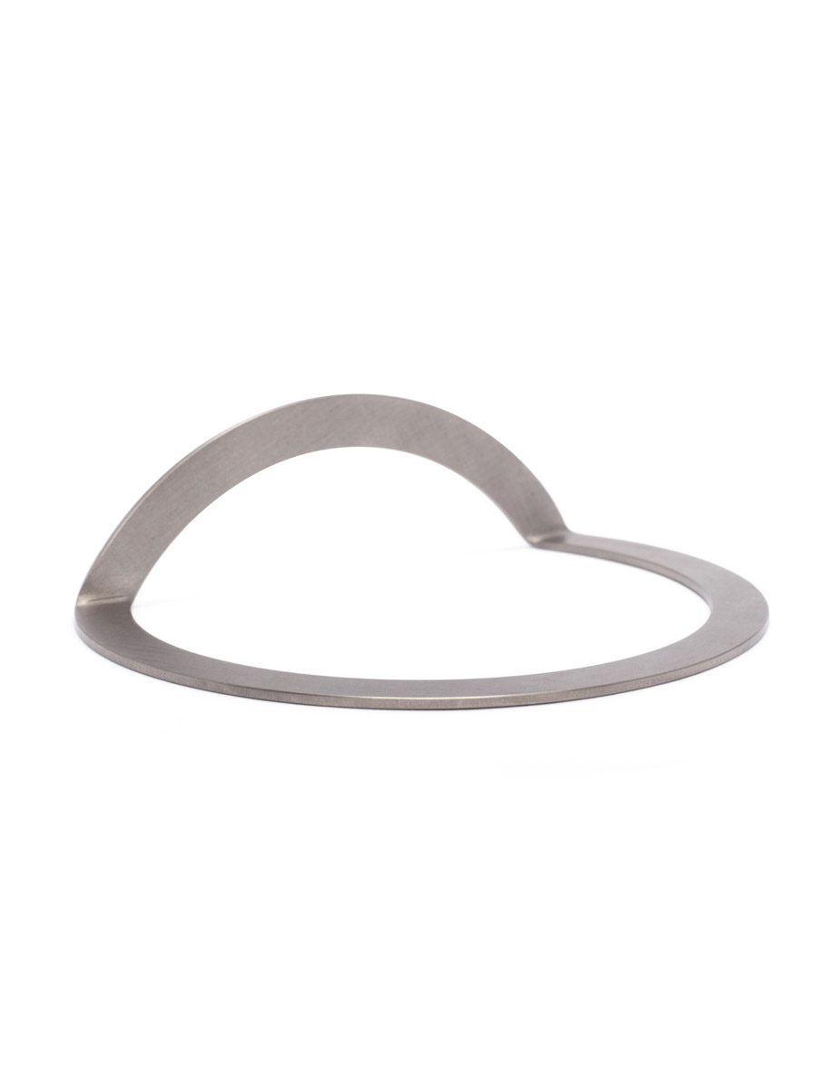 90 Degrees Bangle – Titanium