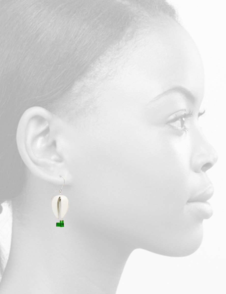Medium Boronia Bud & Stamen Earrings – White & Green Glass