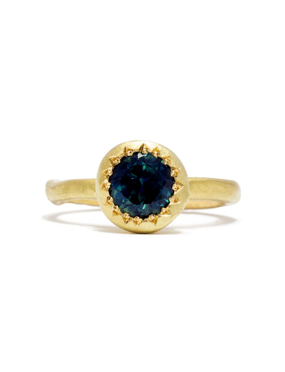 Large Pledge Ring – Yellow Gold & Parti Sapphire
