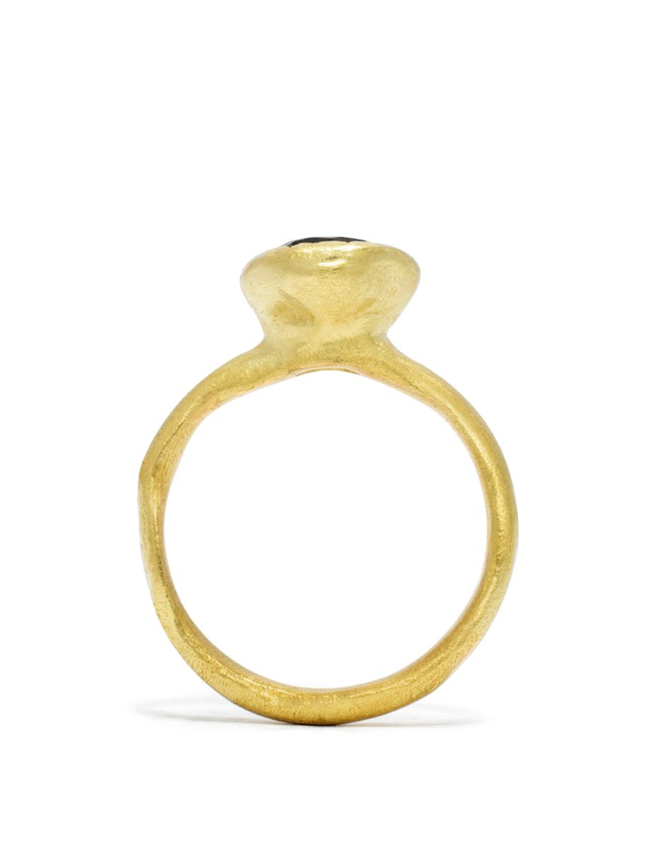 Large Pledge Ring – Yellow Gold & Parti Sapphire