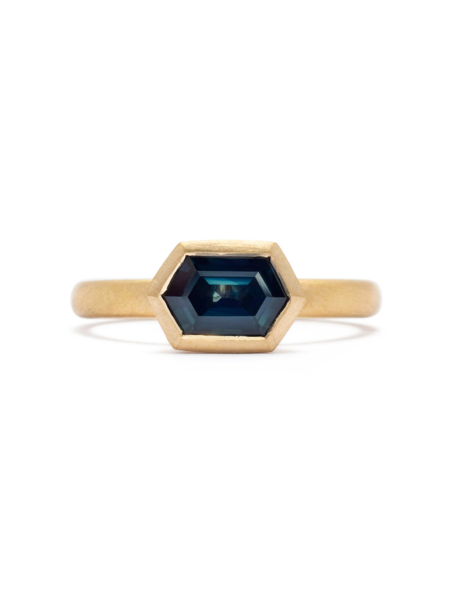 Blue Sky Ring – Yellow Gold & Blue Sapphire