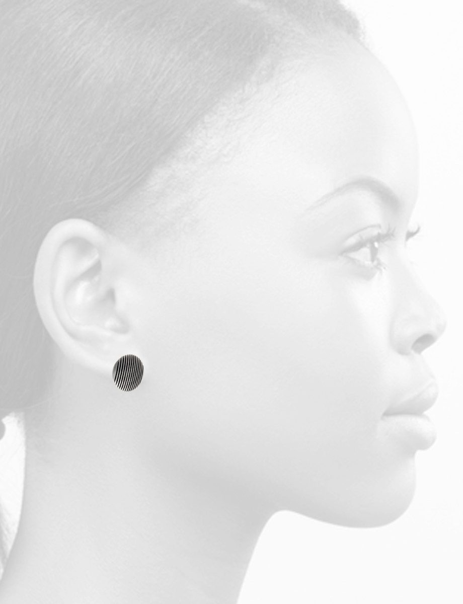 Large Obscuro Intima Stud Earrings – Silver