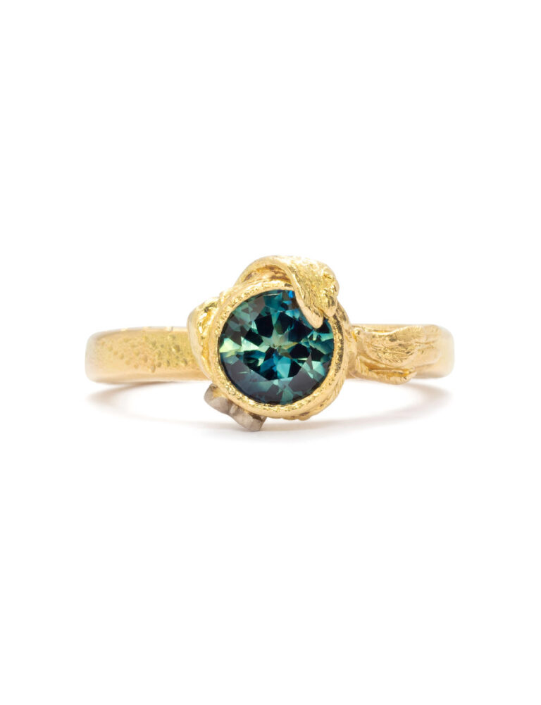 Bird & Butterfly Ring – Yellow Gold & Parti Sapphire