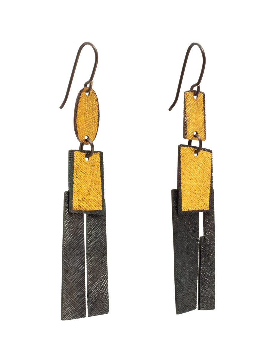 Heaven & Earth Chogak Hook Earrings – Black & Gold