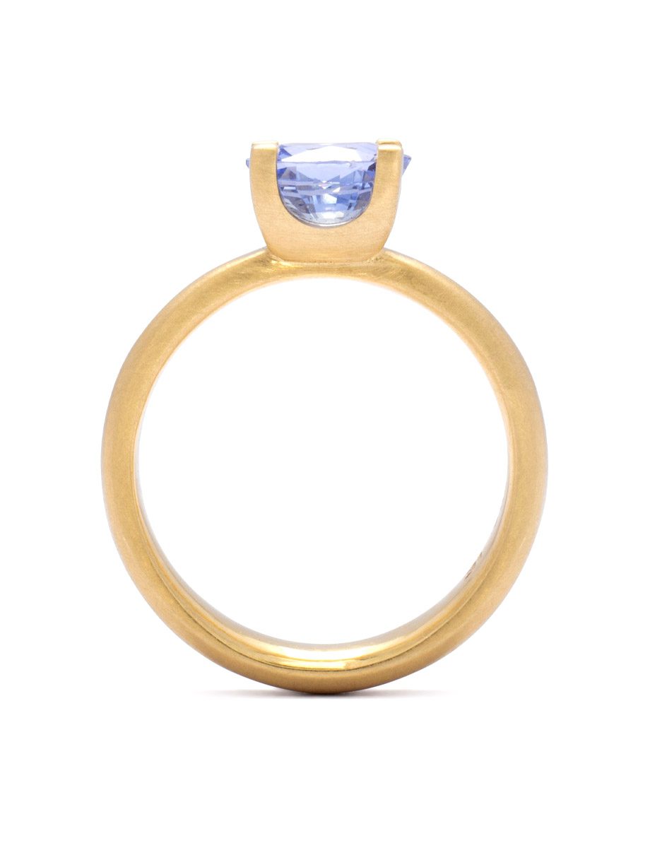 Cerulean Sky Column Ring – Yellow Gold & Ceylon Sapphire