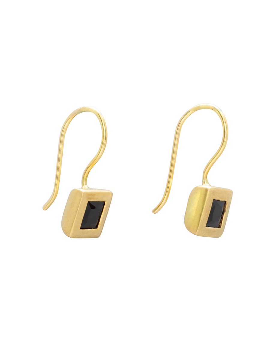 Noir Hook Earrings – Yellow Gold & Black Sapphires