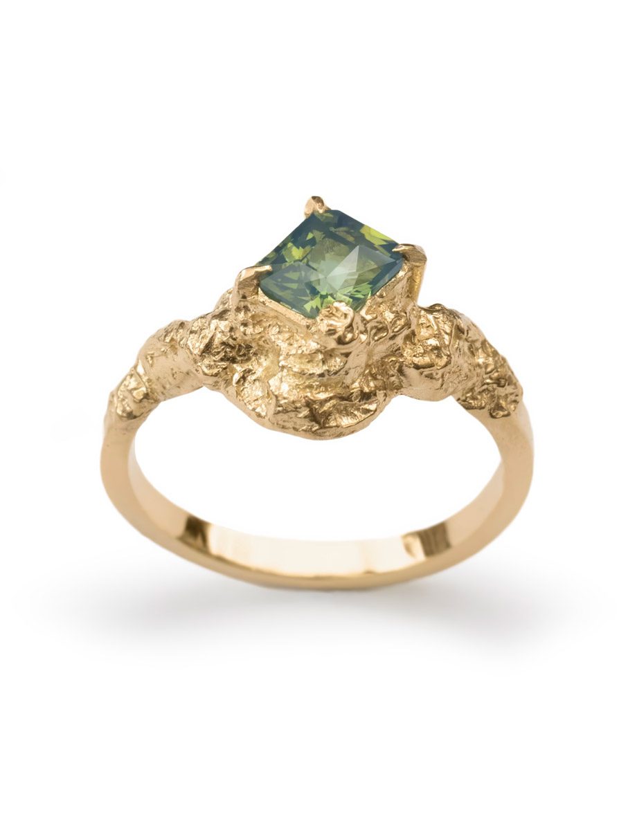 Aquarius Ring – Yellow Gold & Green Sapphire