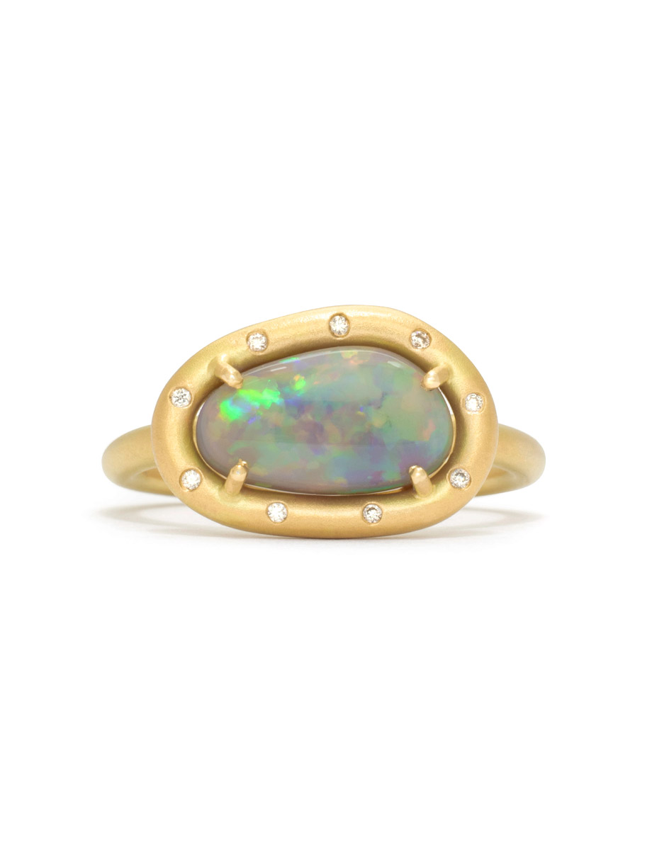 Dark Opal Corona Ring – Yellow Gold & Lightning Ridge Opal