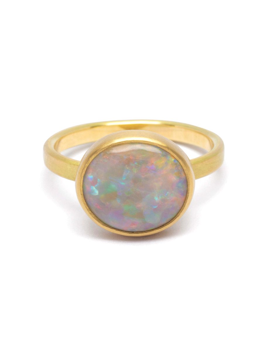Light Horizon Ring – Yellow Gold & Round White Opal