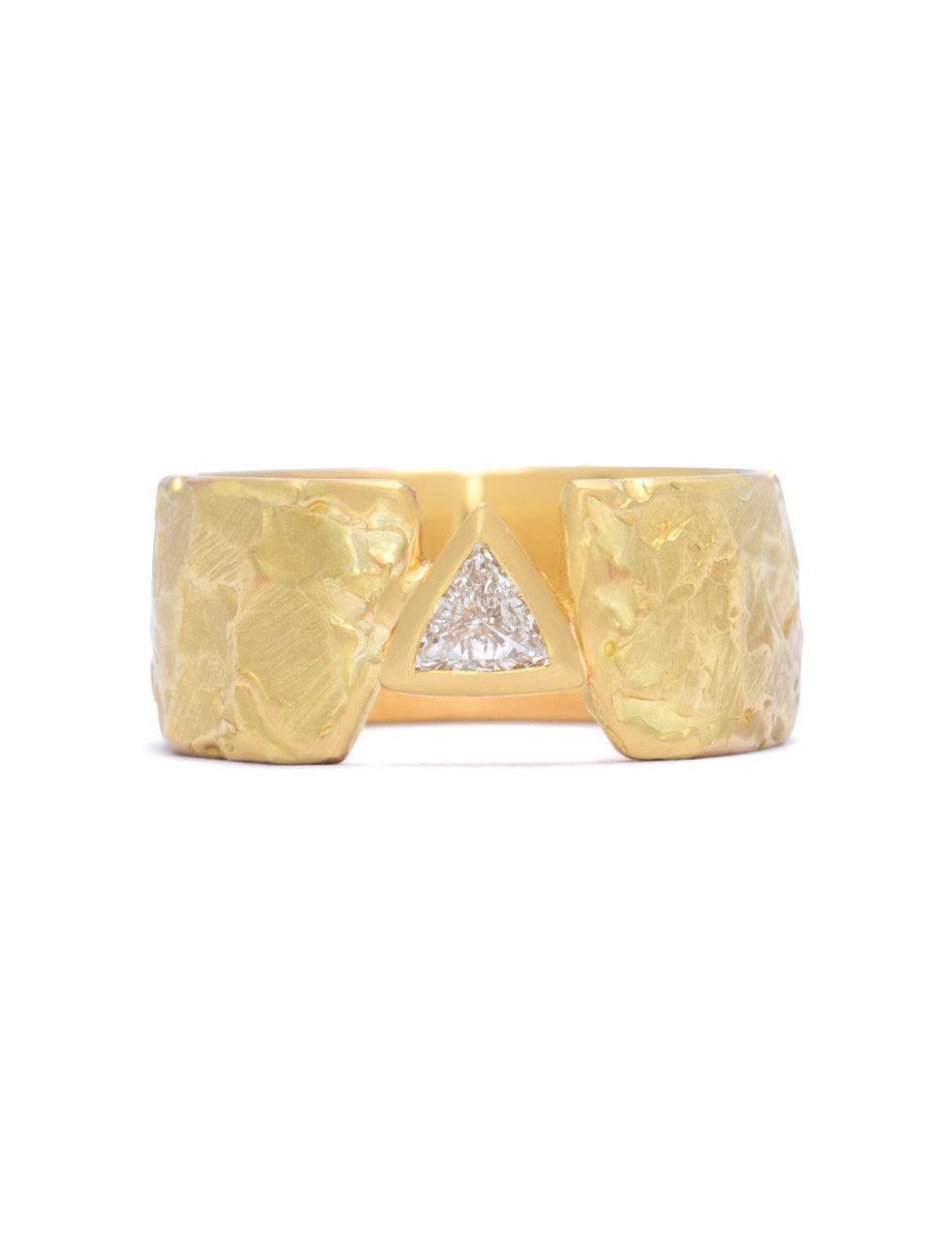 Water Element Ring – Yellow Gold & Diamond