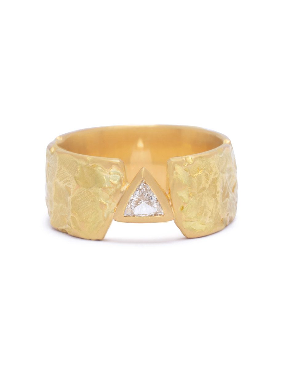 Water Element Ring – Yellow Gold & Diamond