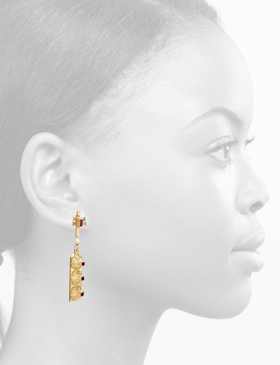 Santa Irene Earrings – Yellow Gold & Red Garnet
