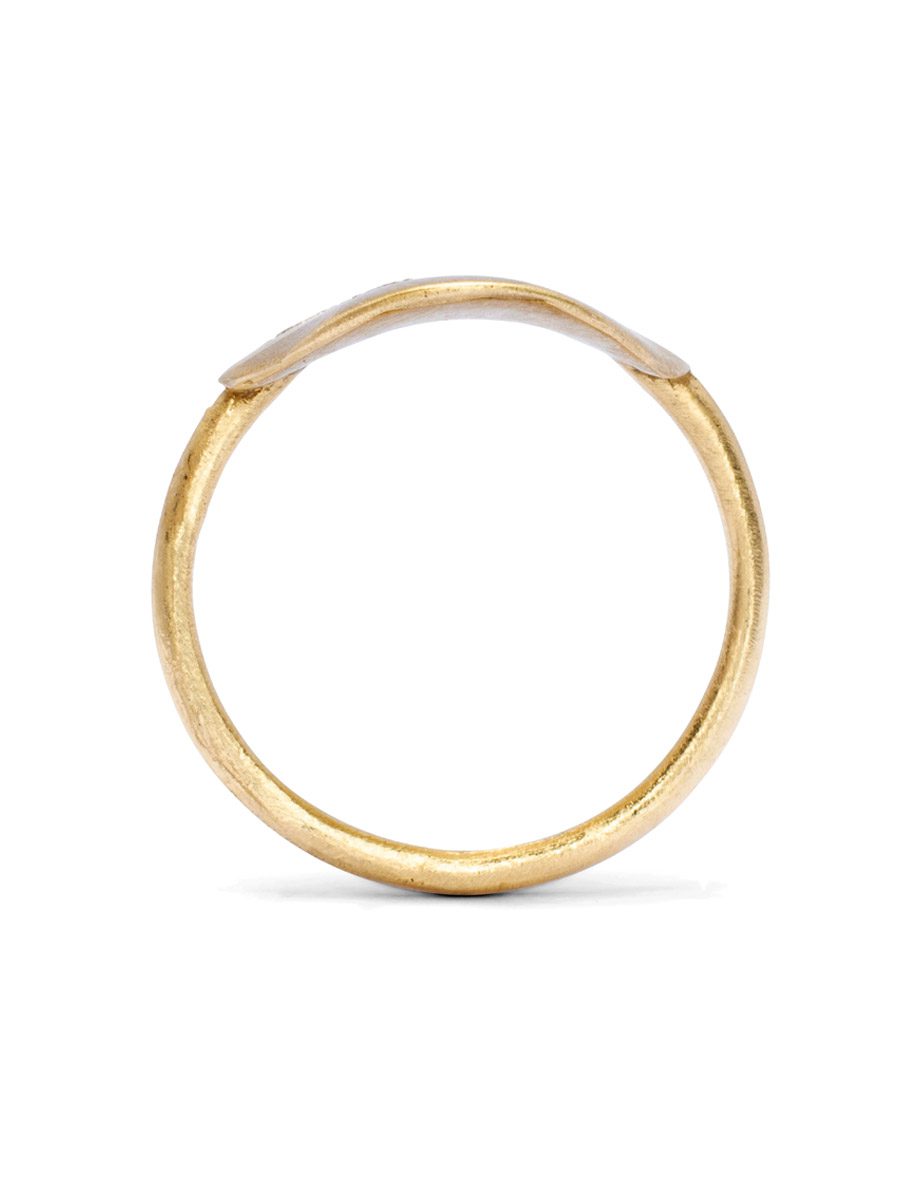 Neru Large Disc Ring – Yellow Gold & Diamond