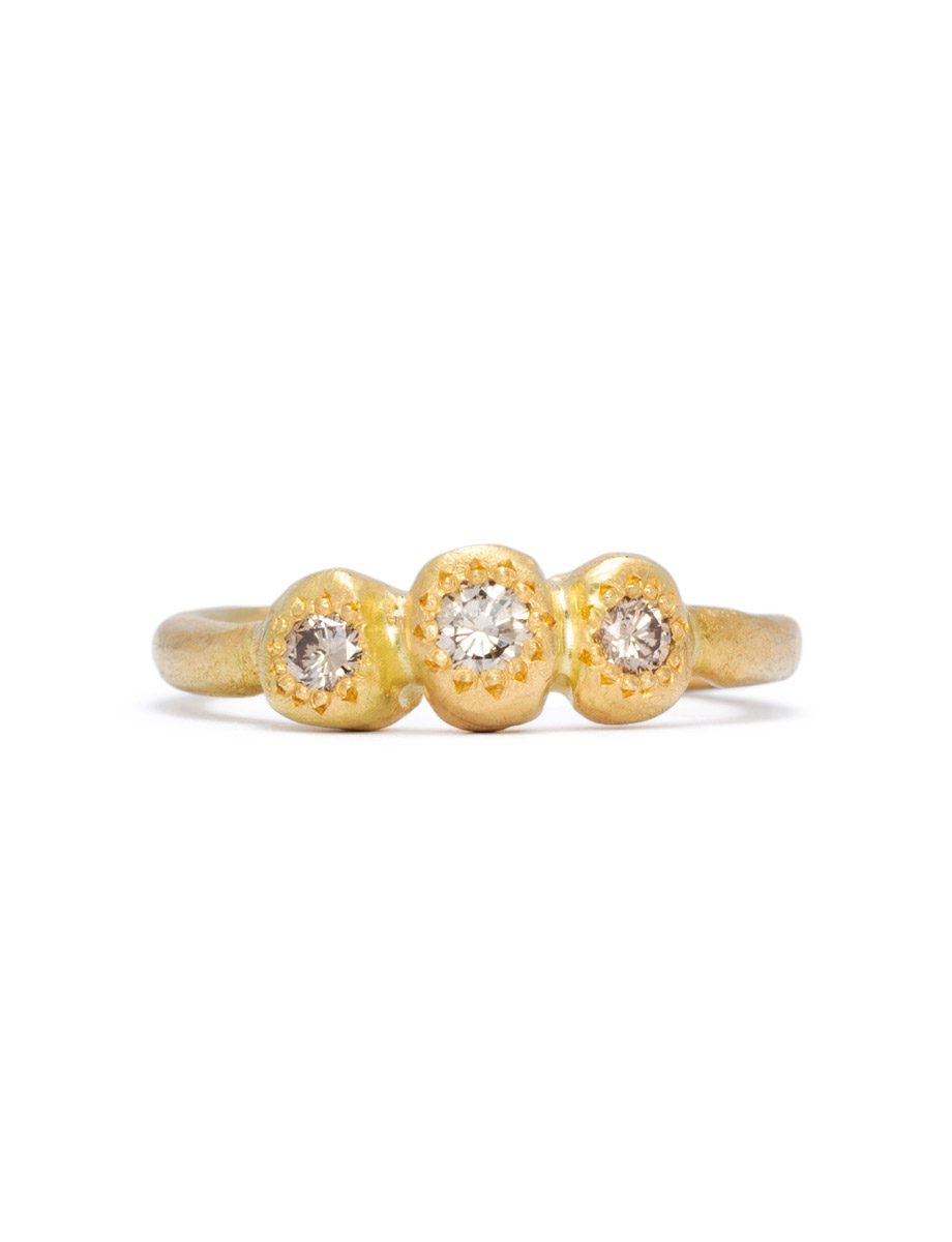 Memento Ring – Yellow Gold & Diamond