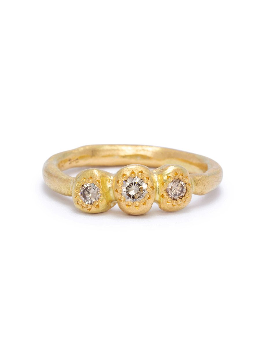 Memento Ring – Yellow Gold & Diamond