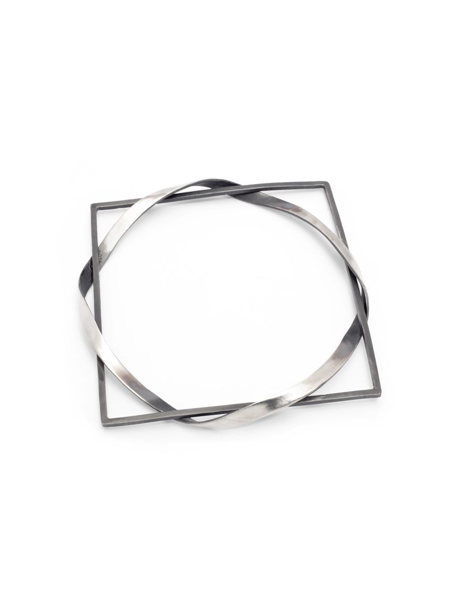 Flow Bangle – Silver