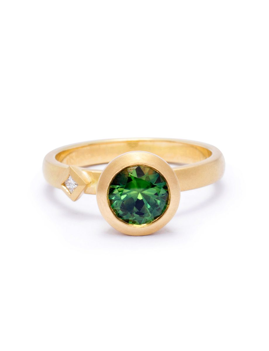 Lagoon Ring – Yellow Gold, Diamond & Sapphire