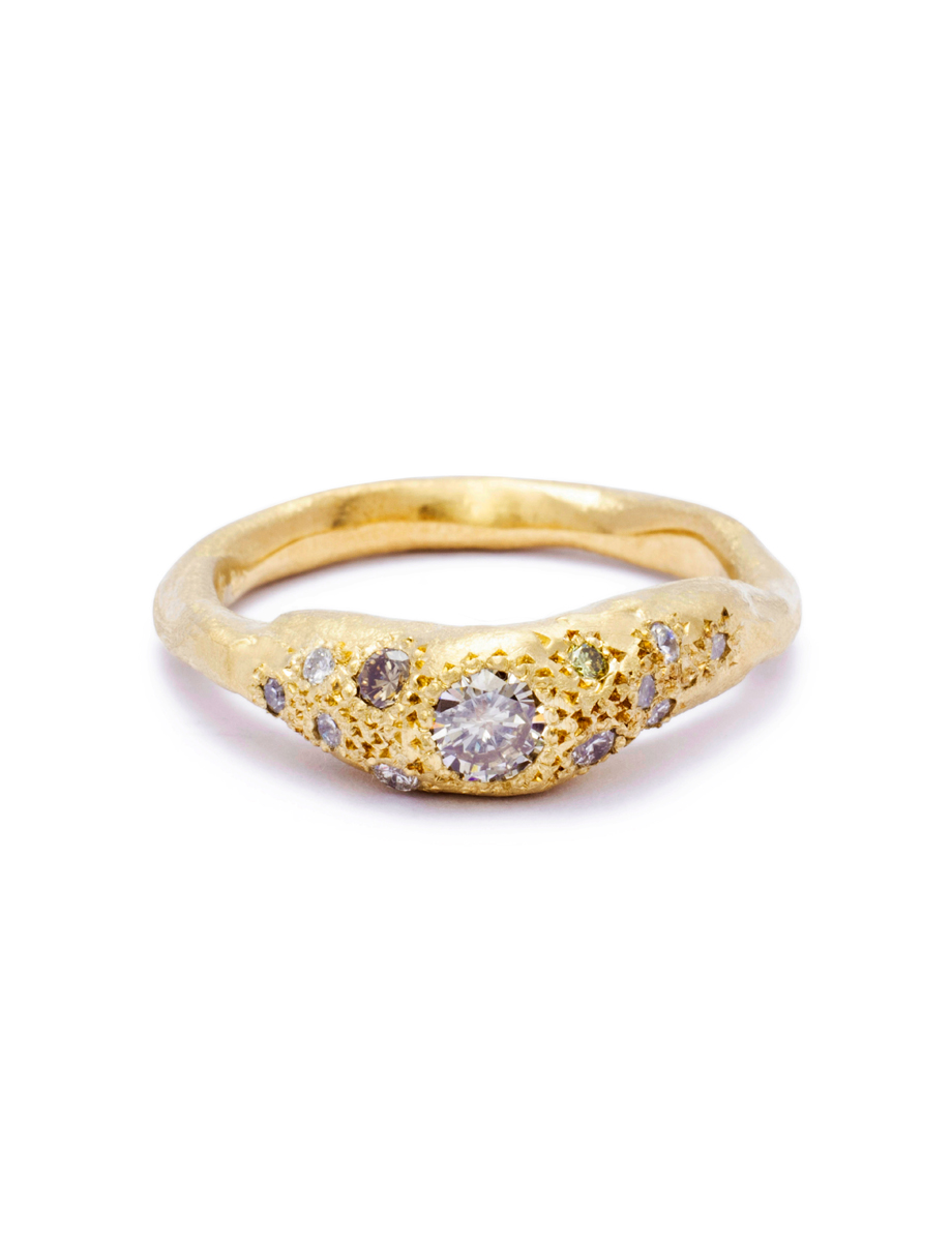 Nomad Ring – Yellow Gold & Diamonds