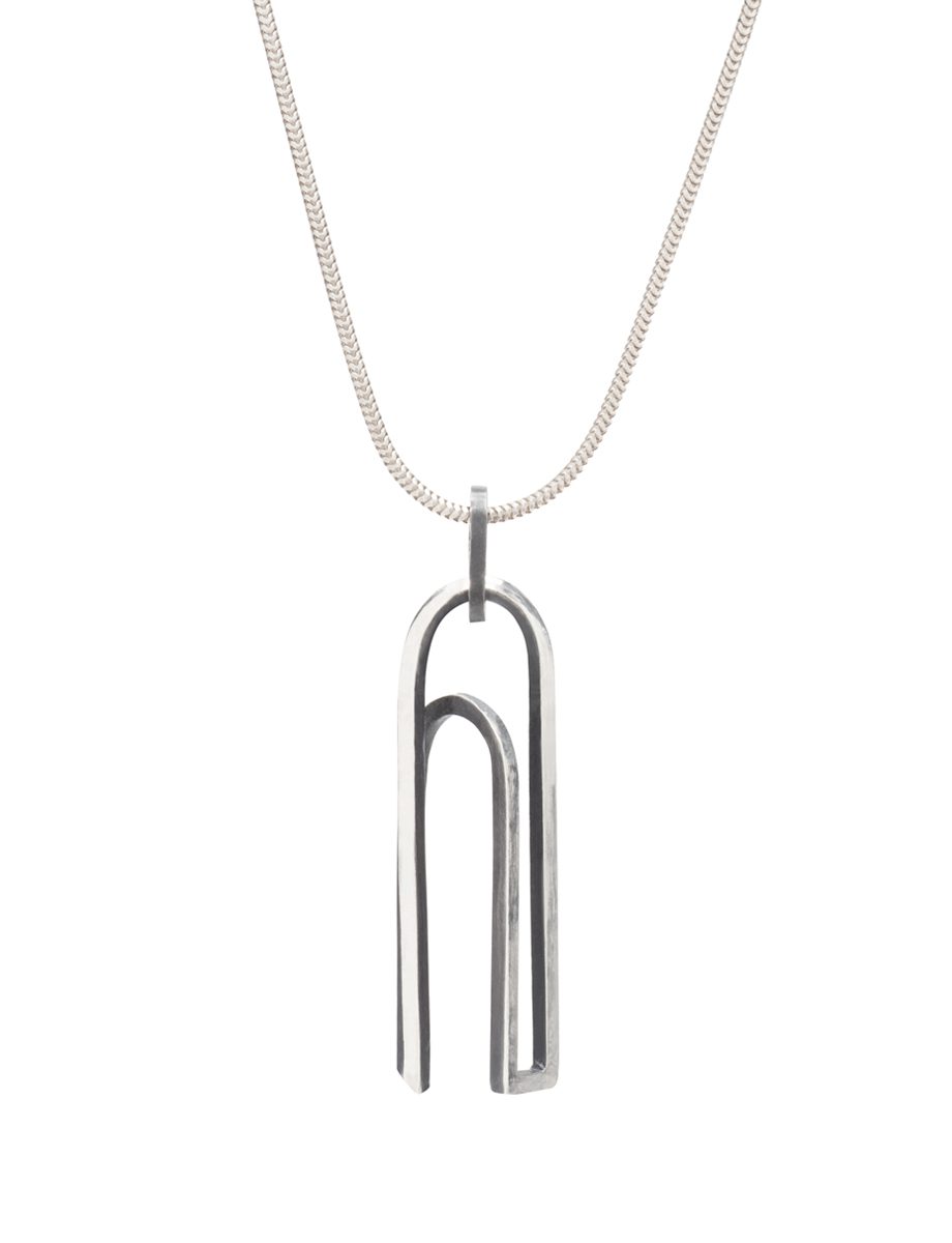 Shadow Arch Pendant Necklace – Silver